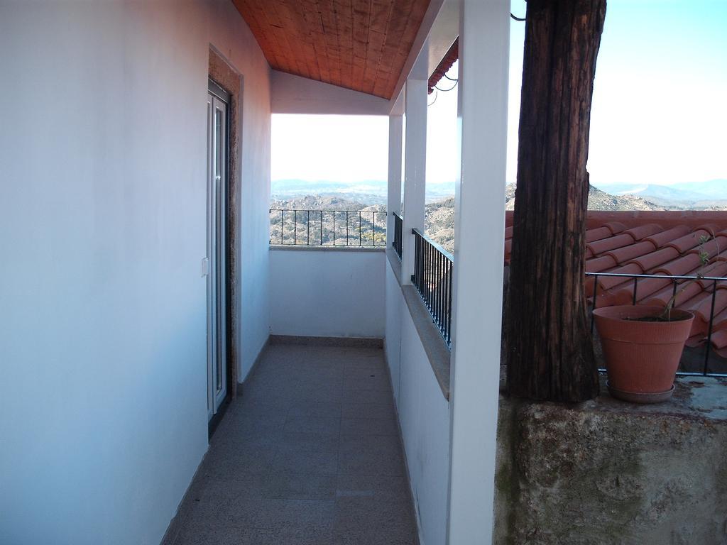 Casa Pires Mateus Guest House Монсанту Екстериор снимка