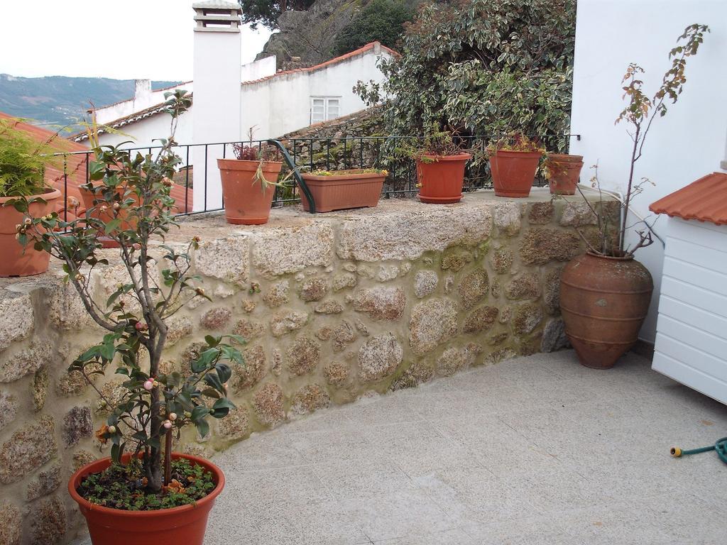 Casa Pires Mateus Guest House Монсанту Екстериор снимка